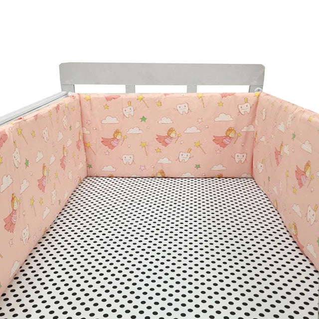 tour de lit tissu rembourré lavable fée des dents blanc rose jaune fond rose