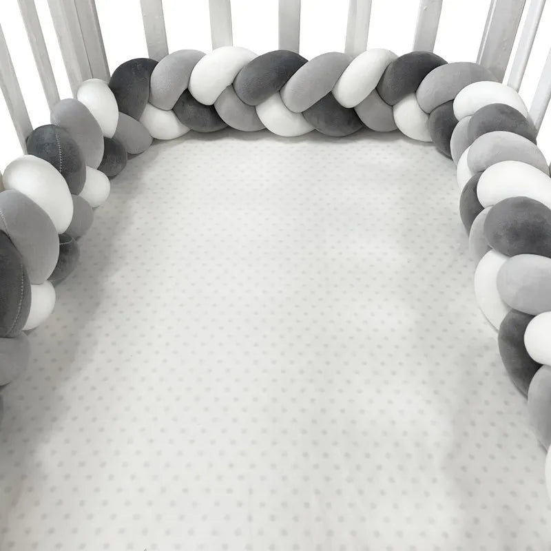 tresse de lit gris blanc gris foncé confortable sécurité bébé sommeil