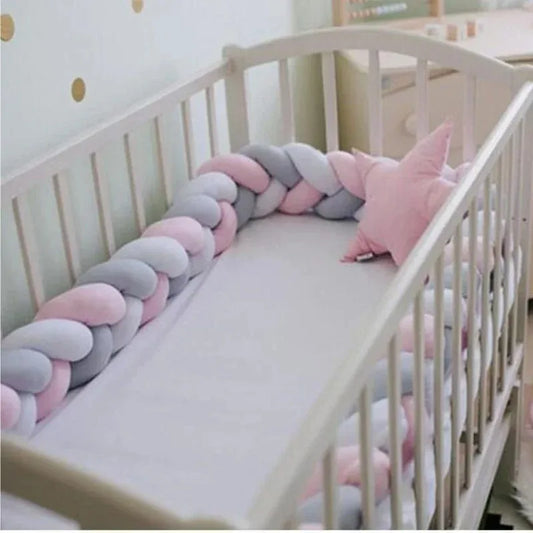 tresse de lit rose blanc gris confortable sécurité bébé sommeil 